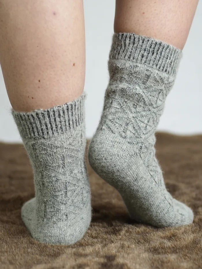 Aurora Diamond Wool Socks, Light Grey