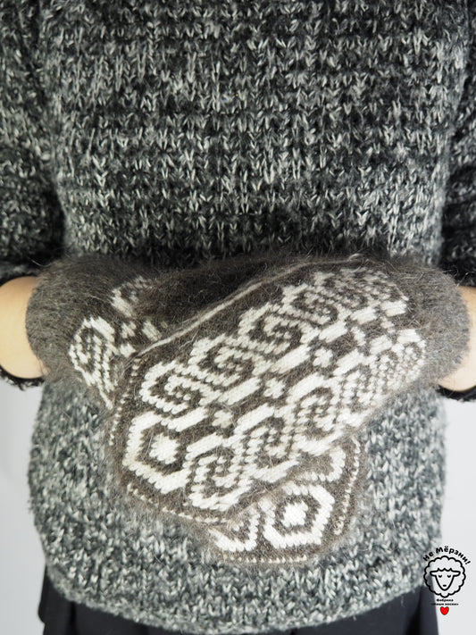 Ornate Wool Mittens, Grey