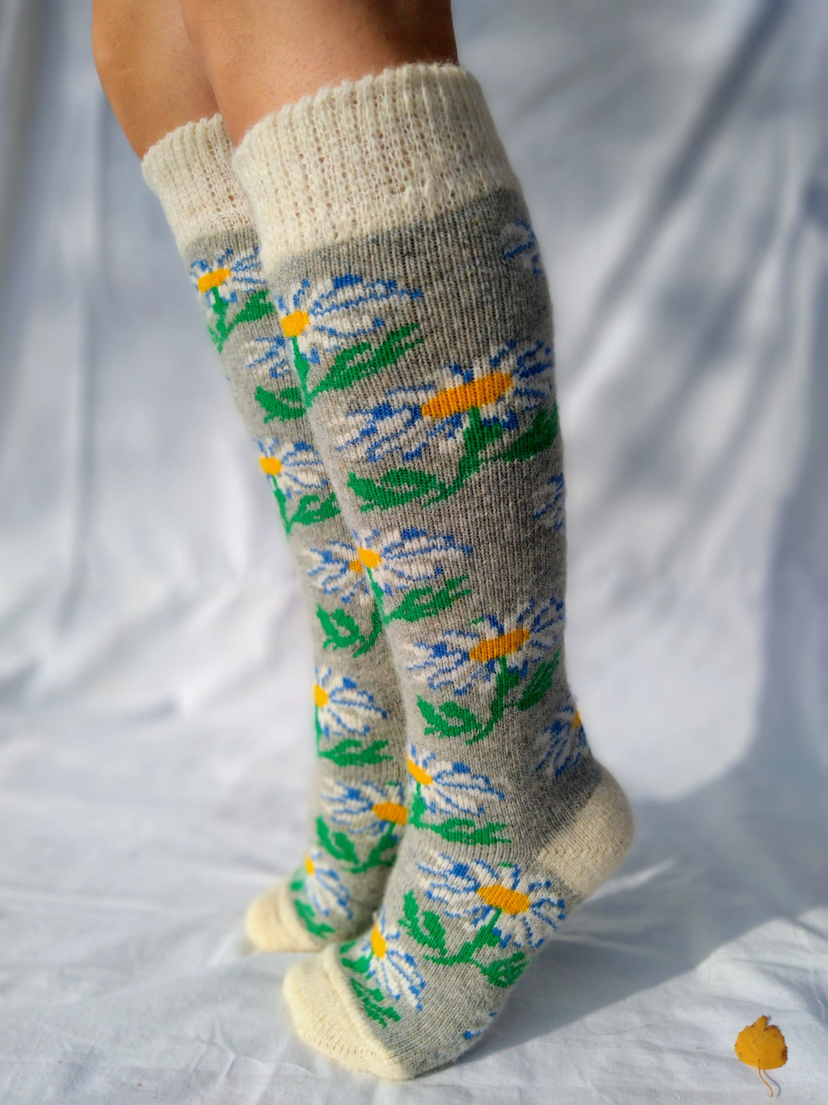 Daisy Wool Knee-Highs, Cream