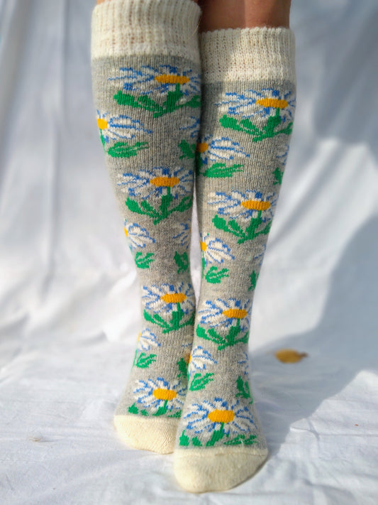 Daisy Wool Knee-Highs, Cream